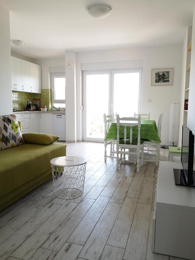 Apartmani Mentha & Lipa Novi Vinodolski Exterior photo